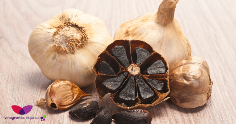 Mayonesa de ajo negro